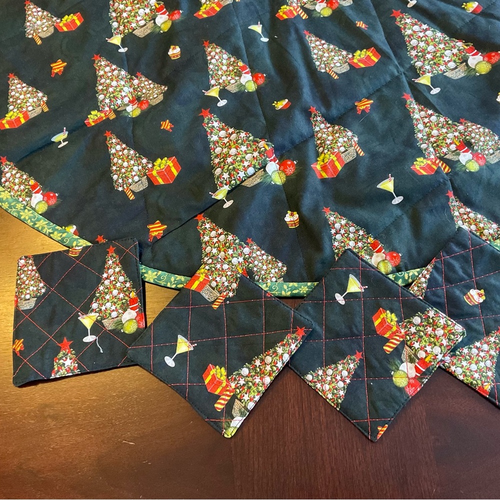 Round Quilted Table Topper - Picture 2 of 4